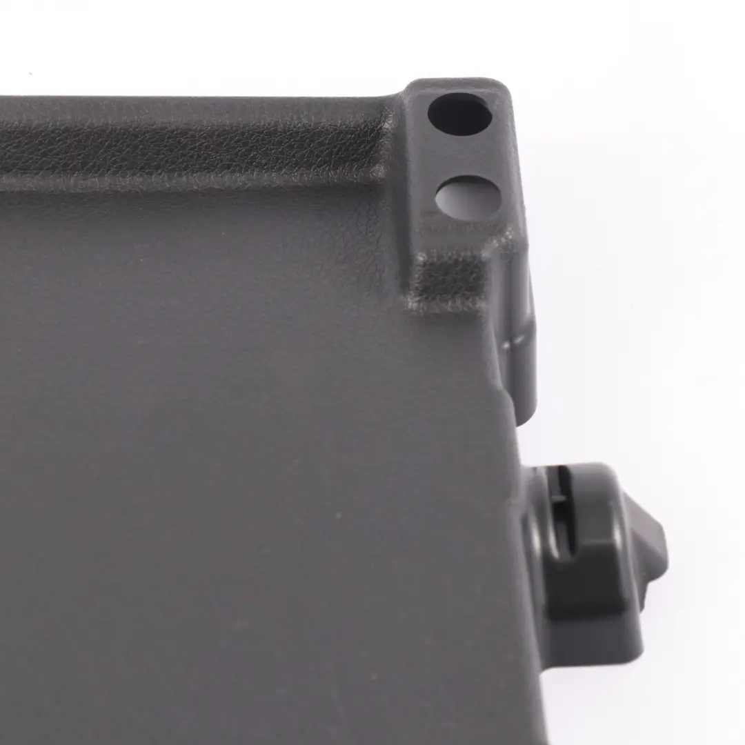 Sitz Innenverkleidung Panel Abdeckung hinten für Mercedes A209 mit Teilenummer A2098460027 Mercedes A209 Sitz Innenverkleidung Panel Abdeckung hinten - SKU A2098460027 - Teilenummer A2098460027