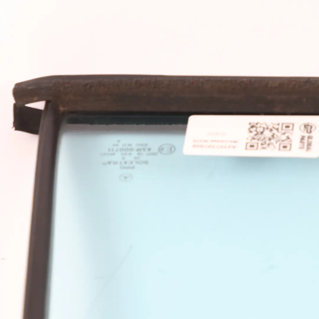 Mercedes W210 Sedan Vitrage Porte Fixe Arrière Droite Bleu absorbant la chaleur - SKU A2107351009 - Numéro de pièce A2107351009