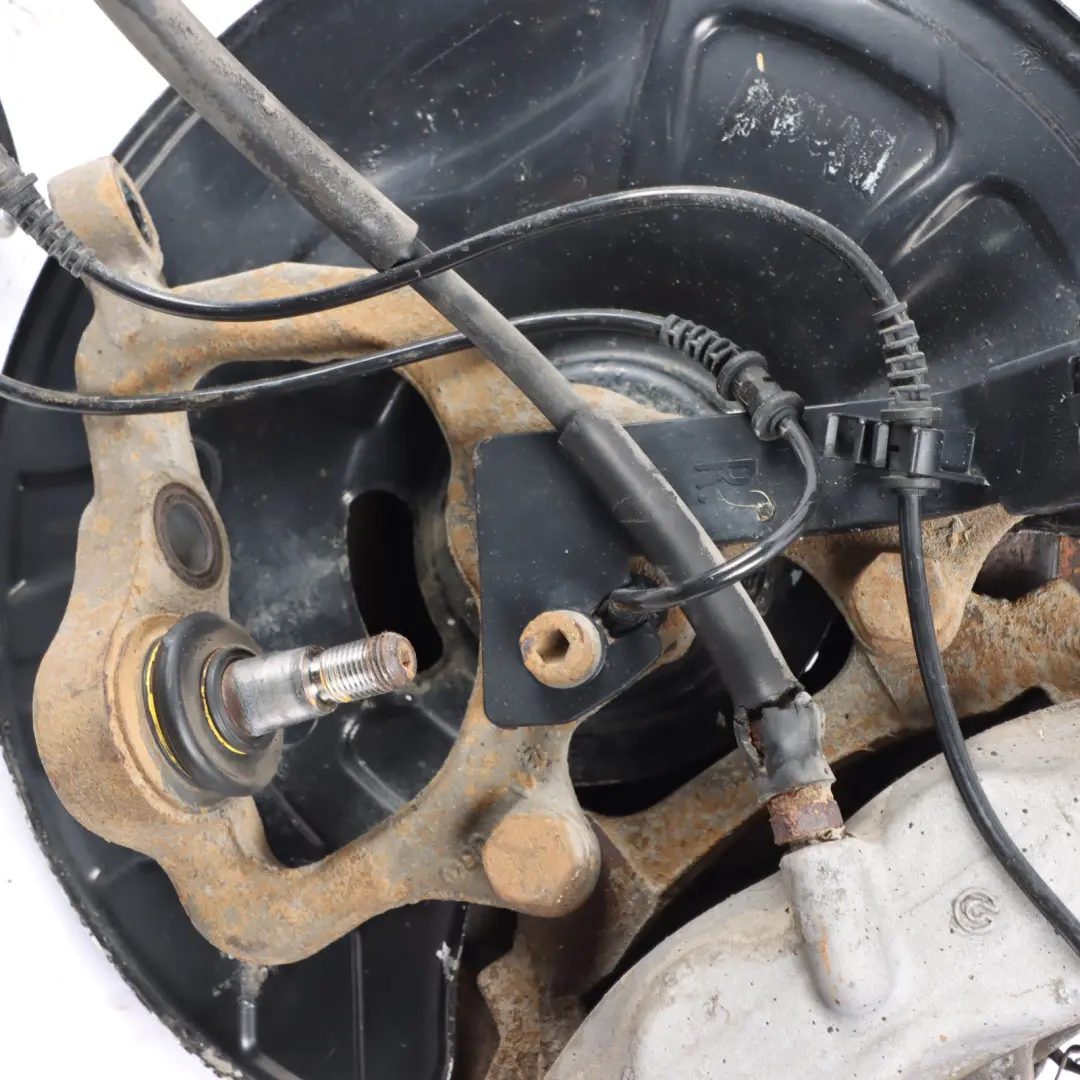 Mercedes C219 CLS 500 Front Right O/S Suspension Leg Brake Disc Wheel Hub - SKU A2113306720 - Part number A2113306720