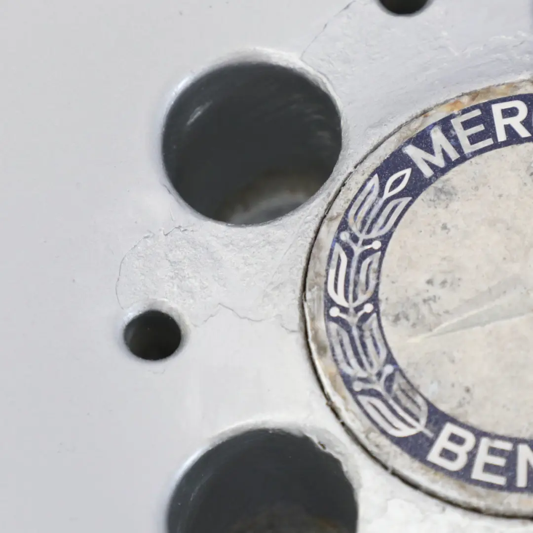 Cerchio in lega 18" 9J ET:39 10 a due razze per Mercedes W211 con numero di parte A2114015402 Mercedes W211 Cerchio in lega 18" 9J ET:39 10 a due razze - SKU A2114015402-1 - Numero di parte A2114015402