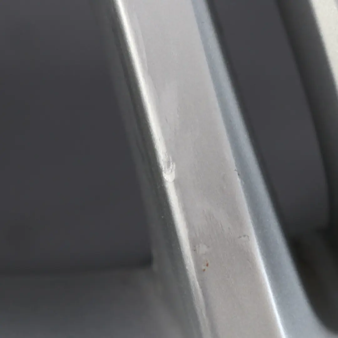 Cerchio in lega 18" 9J ET:39 10 a due razze per Mercedes W211 con numero di parte A2114015402 Mercedes W211 Cerchio in lega 18" 9J ET:39 10 a due razze - SKU A2114015402-2 - Numero di parte A2114015402