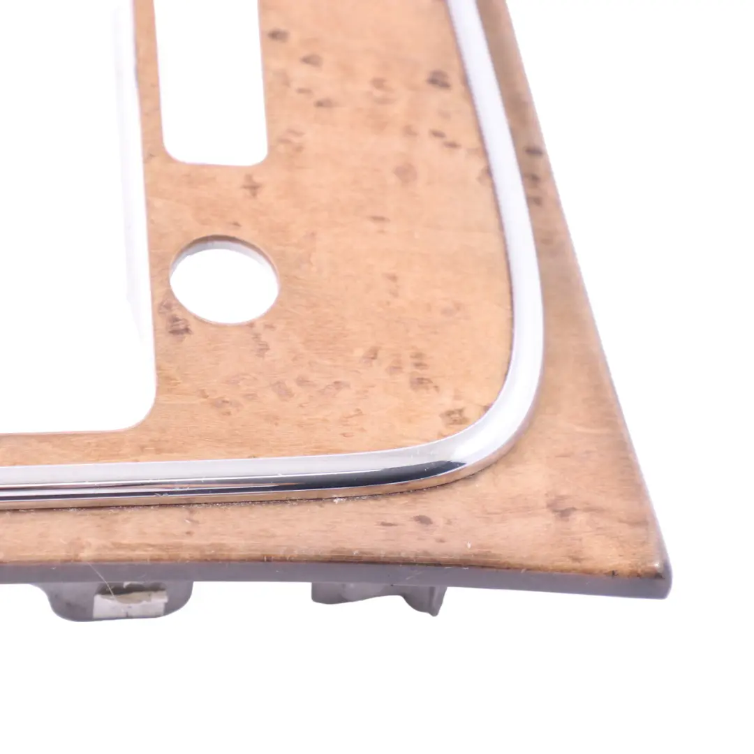 Automatik-Schalthebel Konsole Abdeckung Holz für Mercedes W211 mit Teilenummer A2116808136 Mercedes W211 Automatik-Schalthebel Konsole Abdeckung Holz - SKU A2116808136-1 - Teilenummer A2116808136