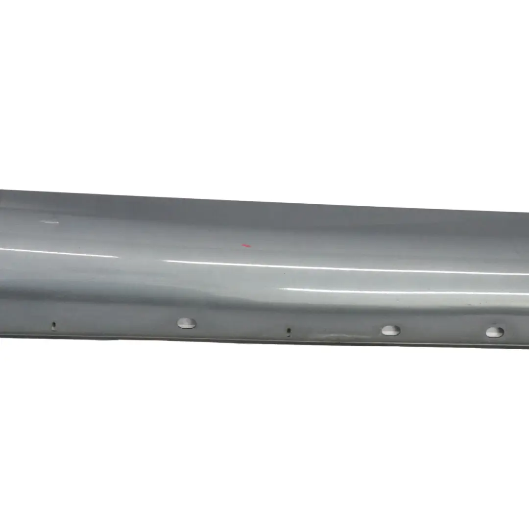jupe latérale couvre seuil de porte droite Flint Grey Metallic 368 pour Mercedes W211 à propos du numéro de pièce A2116980454 Mercedes W211 jupe latérale couvre seuil de porte droite Flint Grey Metallic 368 - SKU A2116980454-FLG - Numéro de pièce A2116980454