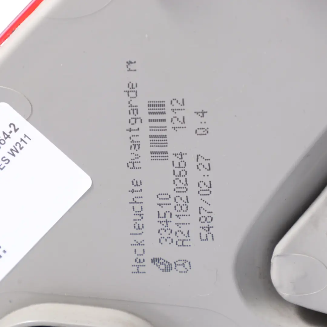 Lampa Światło Tylne Prawe Wersja Avantgarde do Mercedes W211 o numerze A2118202664 Mercedes W211 Lampa Światło Tylne Prawe Wersja Avantgarde - SKU A2118202664-2 - Numer Części A2118202664