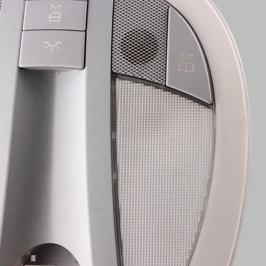 Mercedes W211 Techo Interior Panel De Luz De Lectura - SKU A2118206401-1 - Número de pieza A2118206401