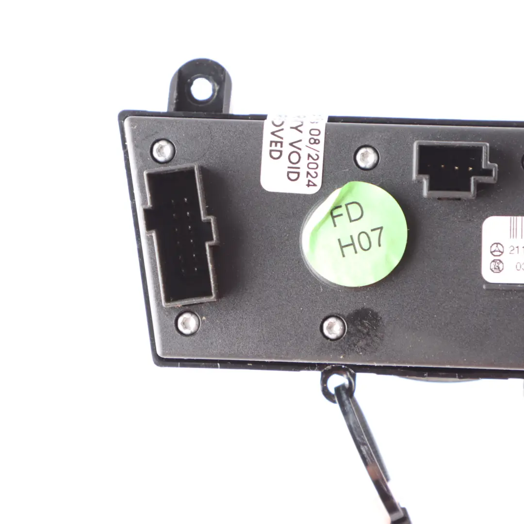 Suspensión Air Matic PDC Asistente Panel Interruptores para Mercedes C219 con número de pieza A2118217058 Mercedes C219 Suspensión Air Matic PDC Asistente Panel Interruptores - SKU A2118217058 - Número de pieza A2118217058