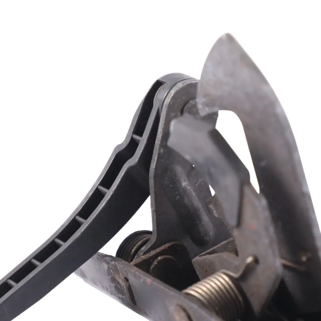 E220 Maniglia di sgancio del gancio di chiusura cofano per Mercedes W211 con numero di parte A2118800664 Mercedes W211 E220 Maniglia di sgancio del gancio di chiusura cofano - SKU A2118800664 - Numero di parte A2118800664