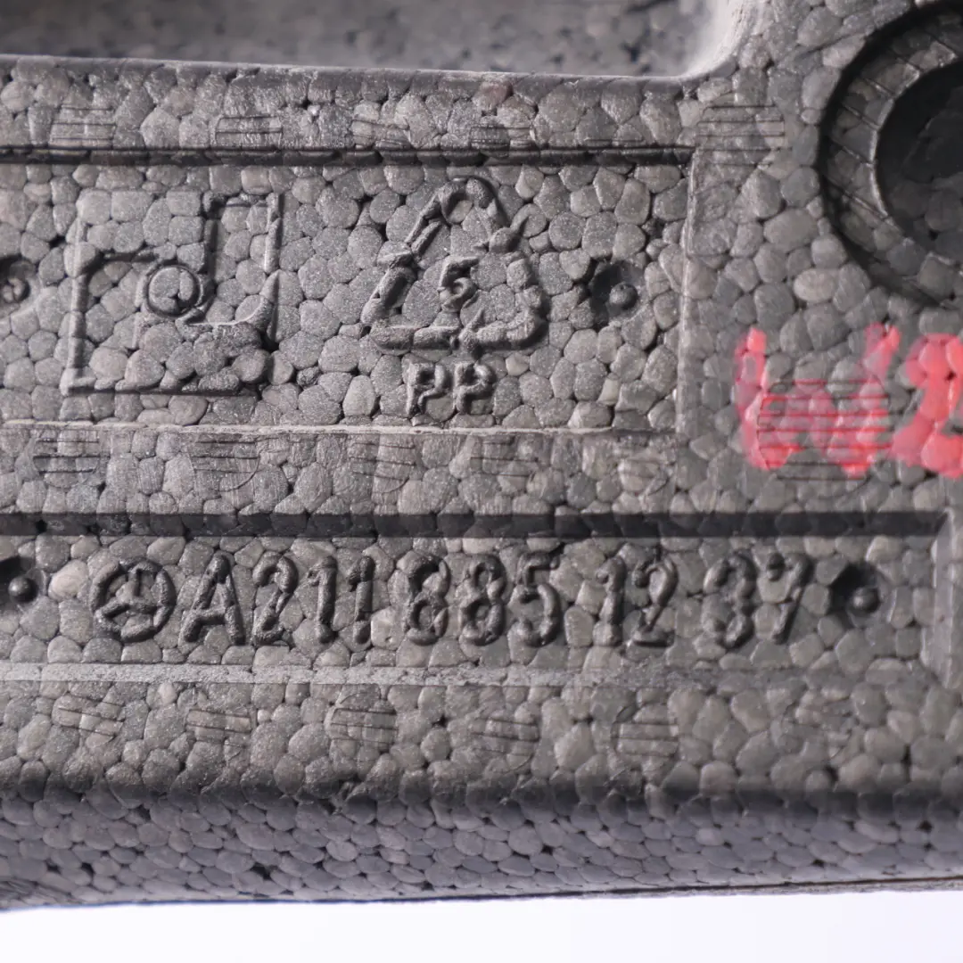 E280 Absorber Uderzenia Zderzaka Przód Prawy do Mercedes W211 o numerze A2118851237 Mercedes W211 E280 Absorber Uderzenia Zderzaka Przód Prawy - SKU A2118851237 - Numer Części A2118851237