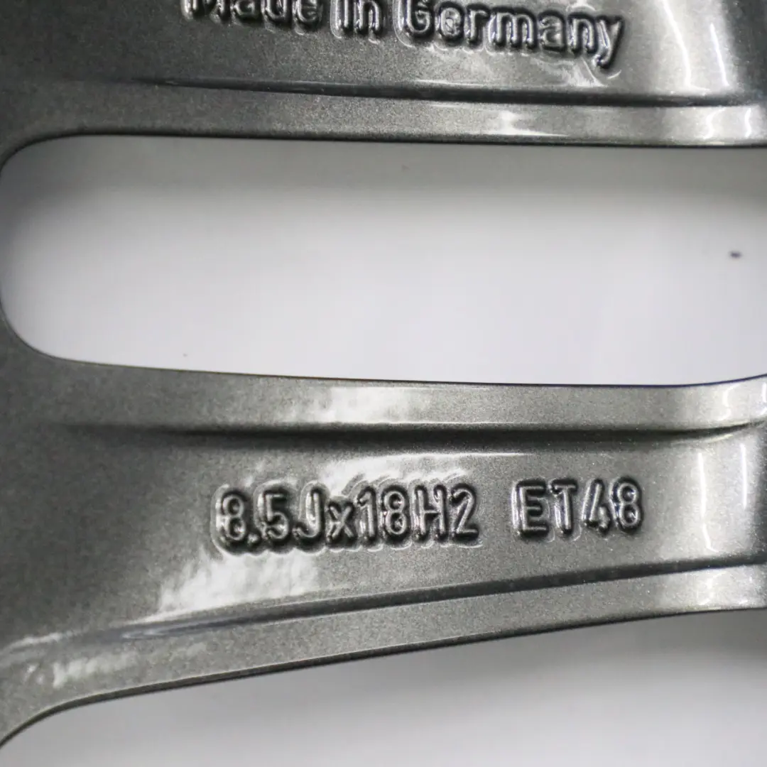 W207 W212 AMG Felga Aluminiowa 18" ET:48 8.5J do Mercedes o numerze A2124010300 Mercedes W207 W212 AMG Felga Aluminiowa 18" ET:48 8.5J - SKU A2124010300 - Numer Części A2124010300