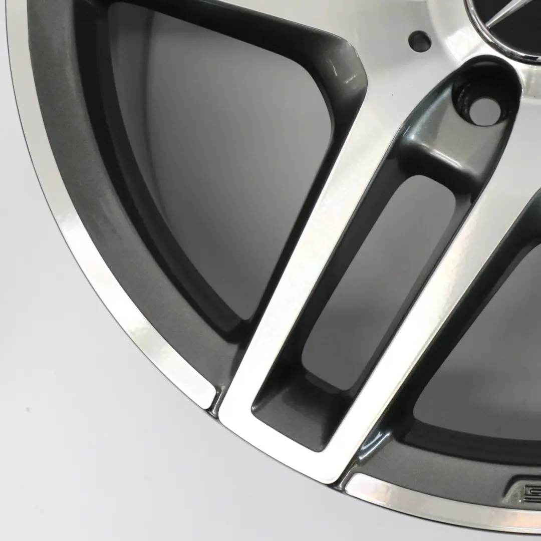 llanta trasera aleación 18" ET:54 9J para Mercedes W212 AMG con número de pieza A2124010400 Mercedes W212 AMG llanta trasera aleación 18" ET:54 9J - SKU A2124010400 - Número de pieza A2124010400