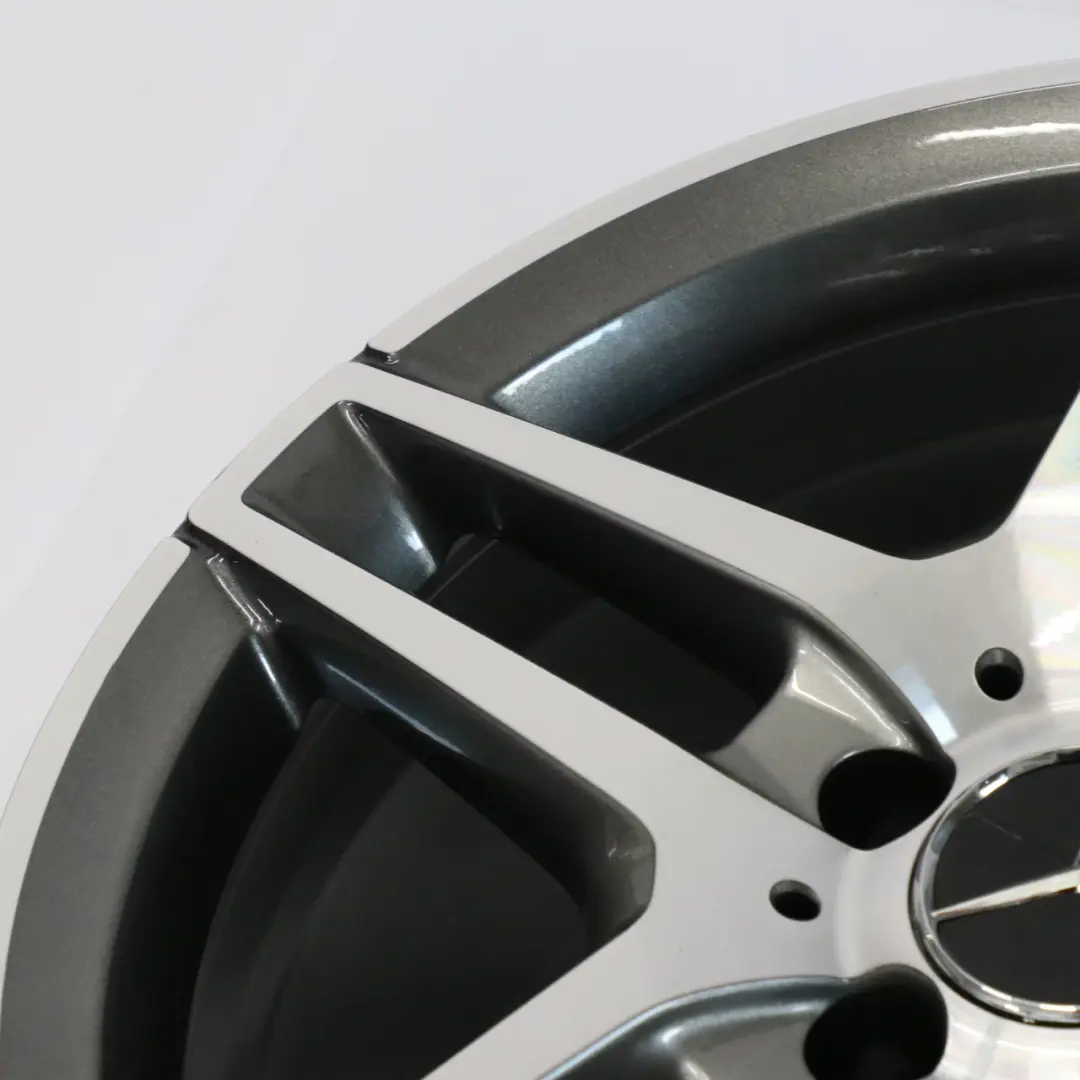 Hinterradfelge 5-Doppelspeiche 18" ET:54 9J für Mercedes W212 AMG mit Teilenummer A2124010400 Mercedes W212 AMG Hinterradfelge 5-Doppelspeiche 18" ET:54 9J - SKU A2124010400 - Teilenummer A2124010400