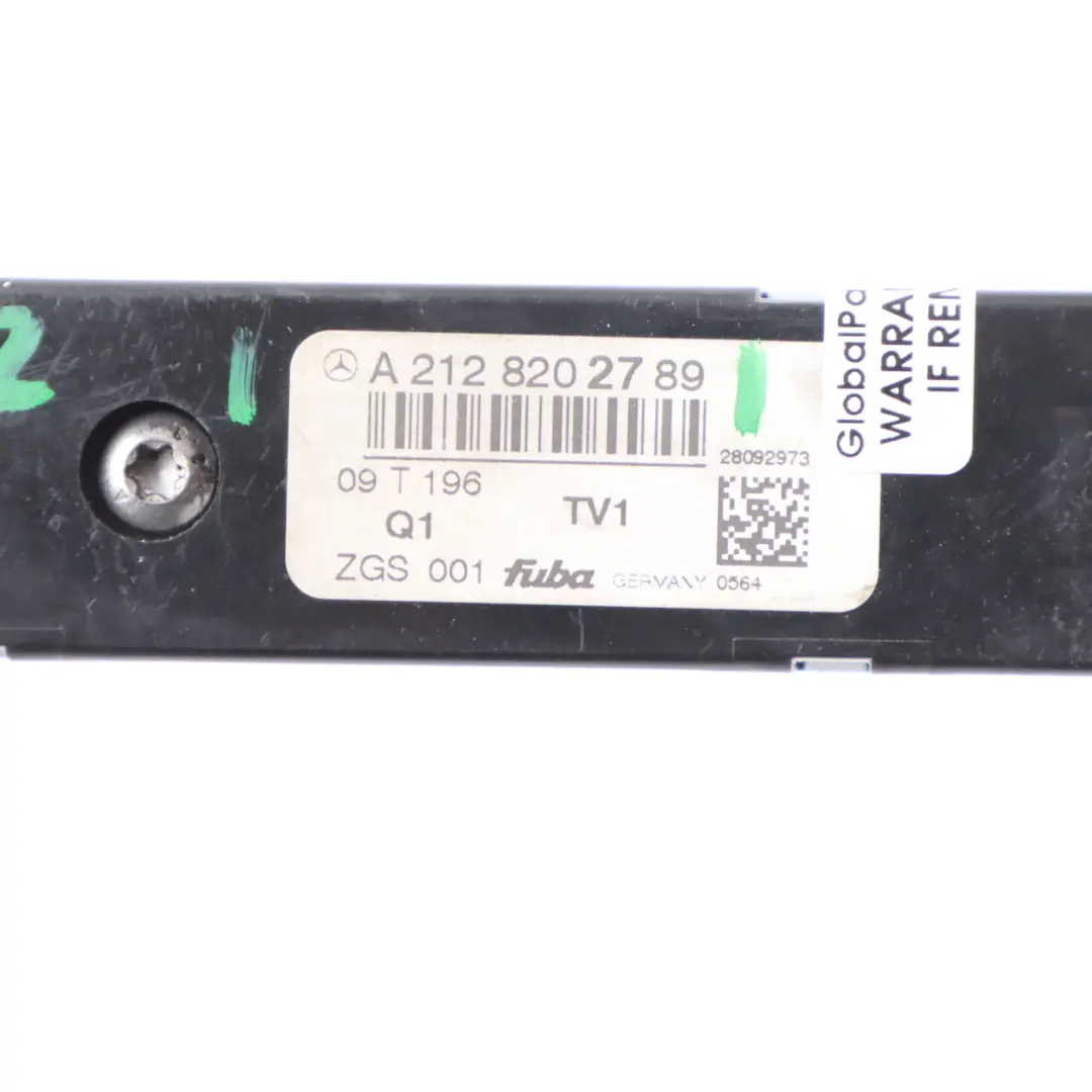 Antenne aérienne Amplificateur Unité Module droit pour Mercedes W212 à propos du numéro de pièce A2128202789 Mercedes W212 Antenne aérienne Amplificateur Unité Module droit - SKU A2128202789 - Numéro de pièce A2128202789