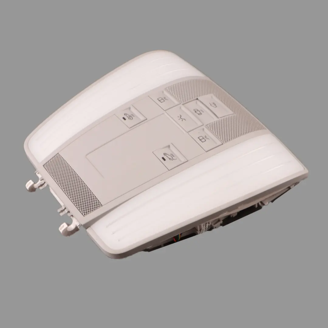 Lampka Podsufitki Oświetlenie Kabiny Panel Szary do Mercedes W212 o numerze A2129067902 Mercedes W212 Lampka Podsufitki Oświetlenie Kabiny Panel Szary - SKU A2129067902-2 - Numer Części A2129067902