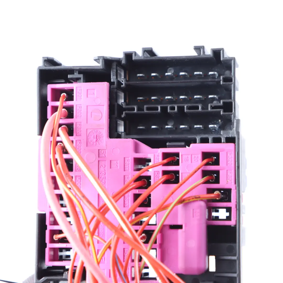 Fuse Box Relay Control Unit Module to Mercedes W213 C238 with Part number A2135400414 Mercedes W213 C238 Fuse Box Relay Control Unit Module - SKU A2135400414 - Part number A2135400414