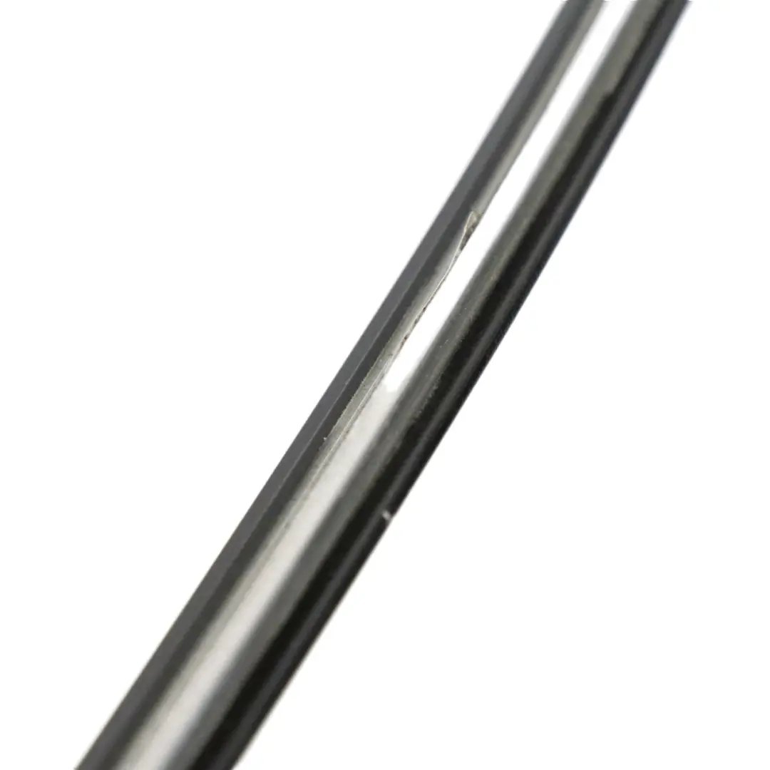 Mercedes W213 Górna Listwa Szyby Drzwi Lewy Przód Czarna - SKU A2136909504 - Numer Części A2136909504
