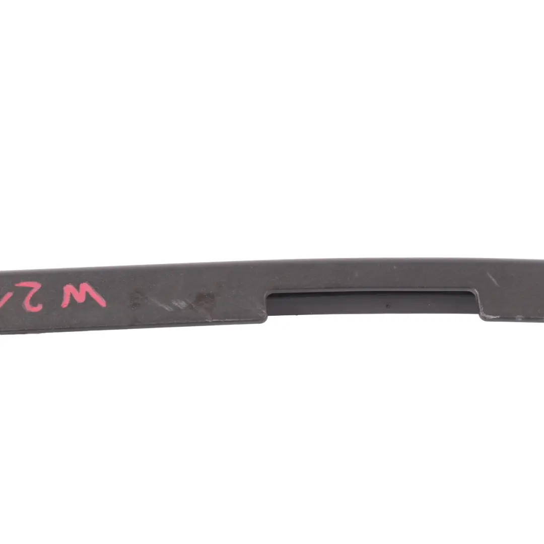 Türleiste Mercedes W213 vorne links Türdichtung Zierleiste für mit Teilenummer A2137205902 Türleiste Mercedes W213 vorne links Türdichtung Zierleiste - SKU A2137205902 - Teilenummer A2137205902