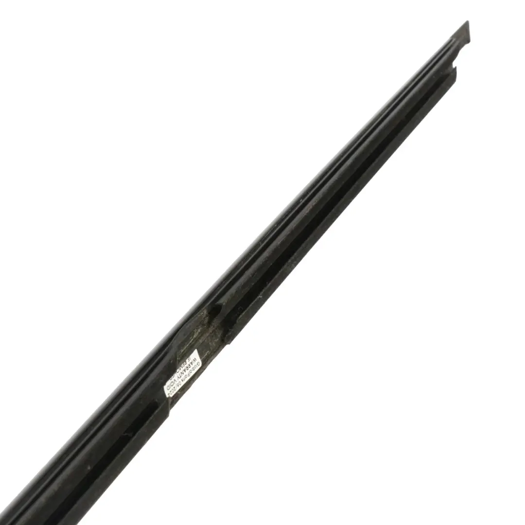 Mercedes E220 W213 Zewnętrzna Listwa Szyby Drzwi Tylnych Prawa - SKU A2137300224-1 - Numer Części A2137300224