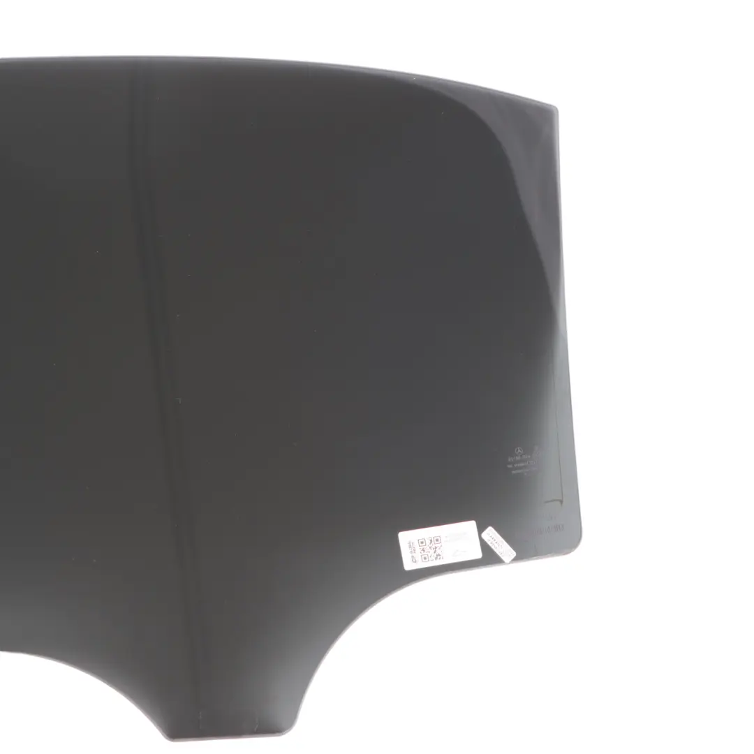 Vetro finestrino porta posteriore destro laterale per Mercedes W213 con numero di parte A2137350200 Mercedes W213 Vetro finestrino porta posteriore destro laterale - SKU A2137350200 - Numero di parte A2137350200