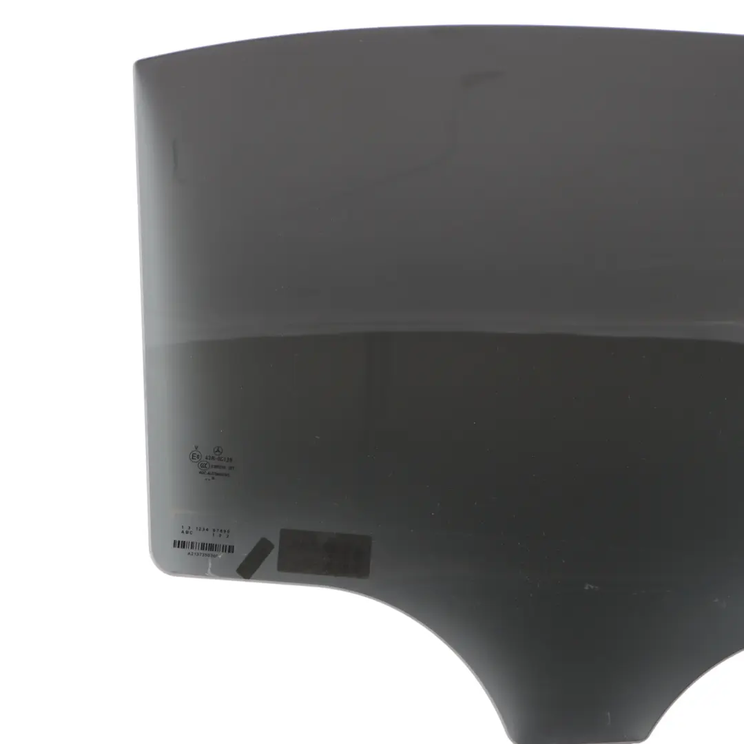 Puerta Ventana Vidrio Trasero Derecho Lado para Mercedes W213 con número de pieza A2137350200 Mercedes W213 Puerta Ventana Vidrio Trasero Derecho Lado - SKU A2137350200 - Número de pieza A2137350200