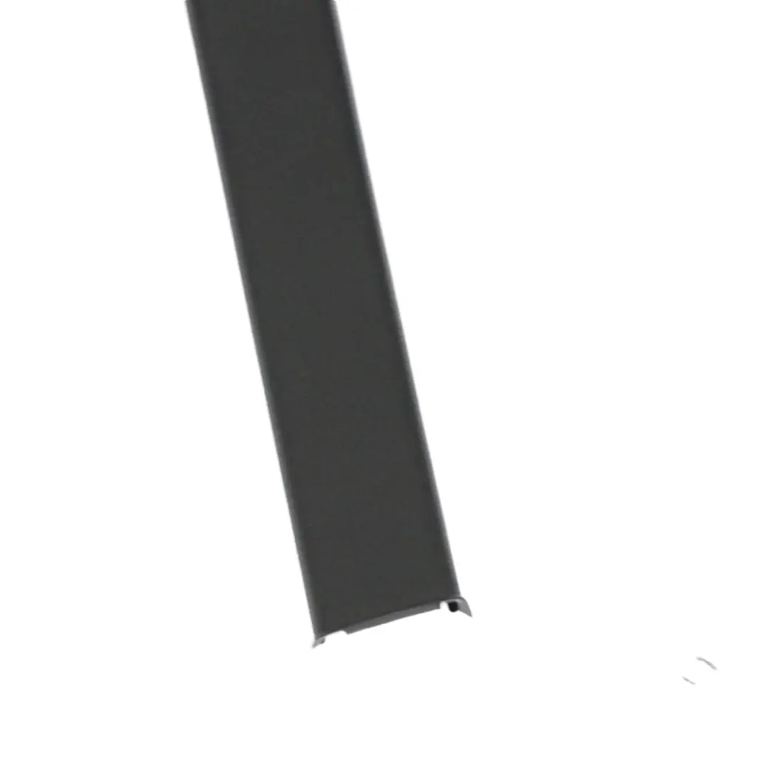 E220 Berlina Rivestimento Porta Posteriore Destro Telaio Finestra per Mercedes W213 con numero di parte A2137370800 Mercedes W213 E220 Berlina Rivestimento Porta Posteriore Destro Telaio Finestra - SKU A2137370800 - Numero di parte A2137370800