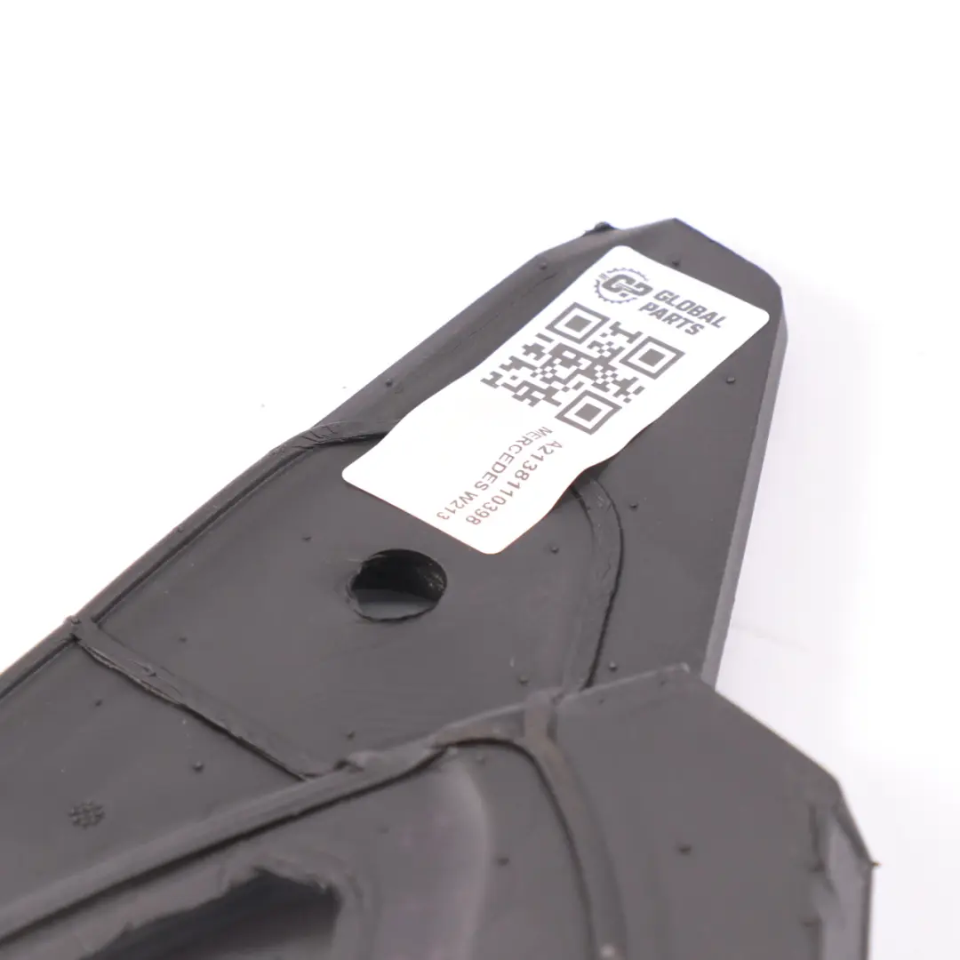 Seal Außenspiegelverkleidung Isolierung links Dreieck für Mercedes W213 mit Teilenummer A2138110398 Mercedes W213 Seal Außenspiegelverkleidung Isolierung links Dreieck - SKU A2138110398 - Teilenummer A2138110398