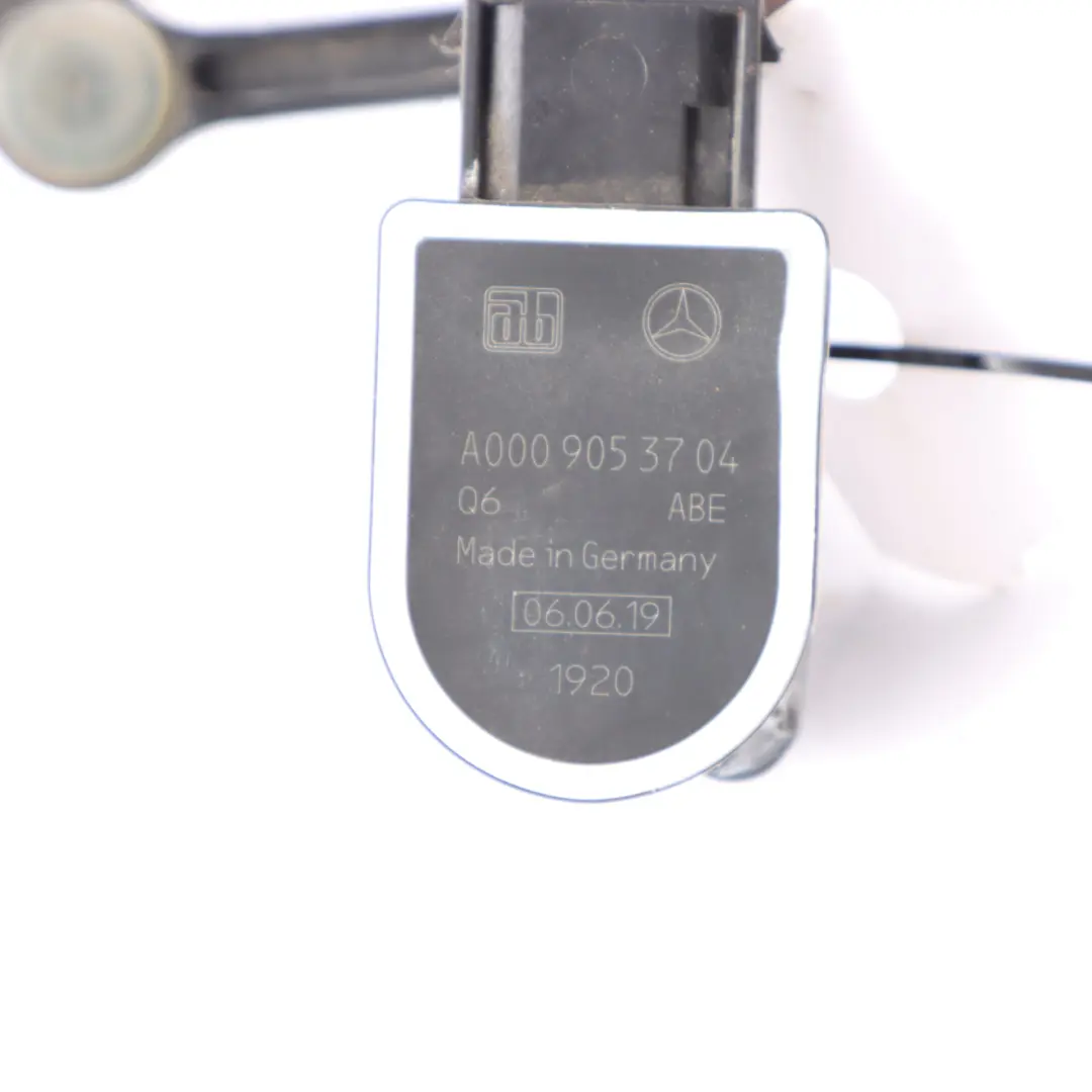 Faro Altezza Sensore Livello Unità di Controllo A0009053704 per Mercedes W213 C253 con numero di parte A2139051902 Mercedes W213 C253 Faro Altezza Sensore Livello Unità di Controllo A0009053704 - SKU A2139051902 - Numero di parte A2139051902