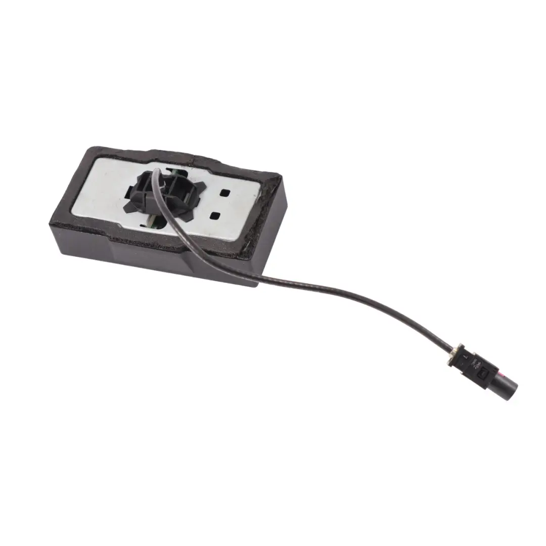 Mercedes GLA X156 S213 Estate Antenna Amplifier - SKU A2139052801 - Part number A2139052801