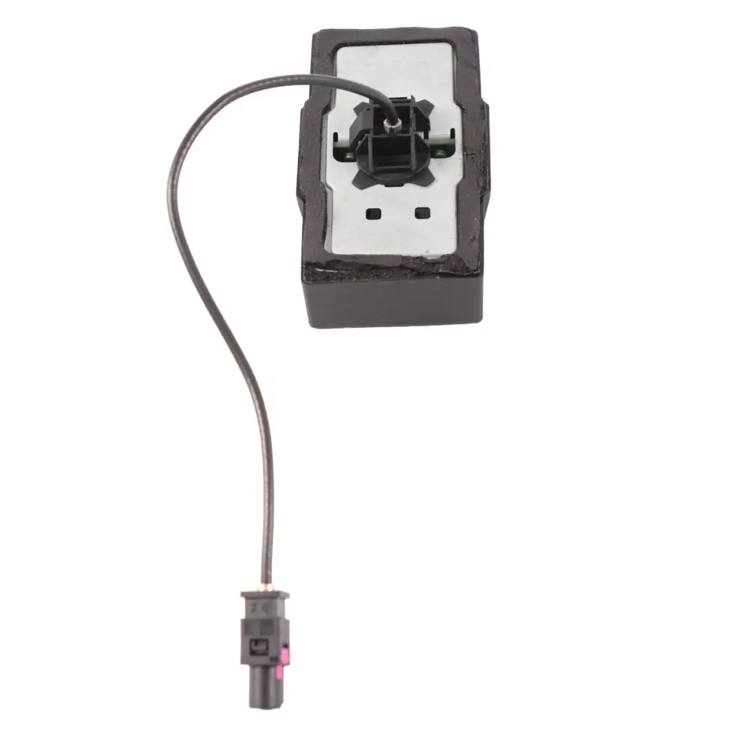 Mercedes GLA X156 S213 Estate Antenna Amplificatore - SKU A2139052801 - Numero di parte A2139052801