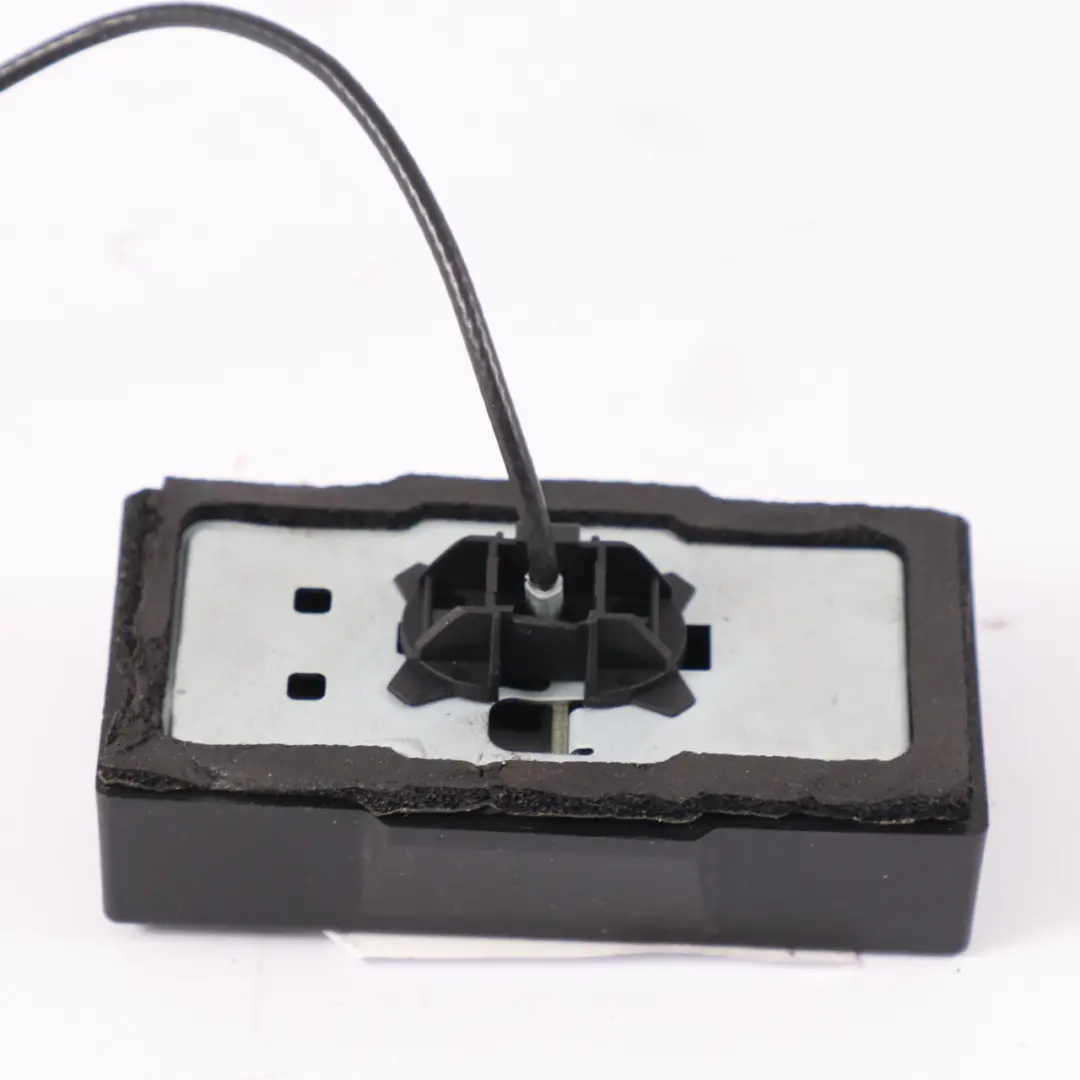 Mercedes GLA X156 S213 Estate Antenna Amplifier - SKU A2139052801 - Part number A2139052801