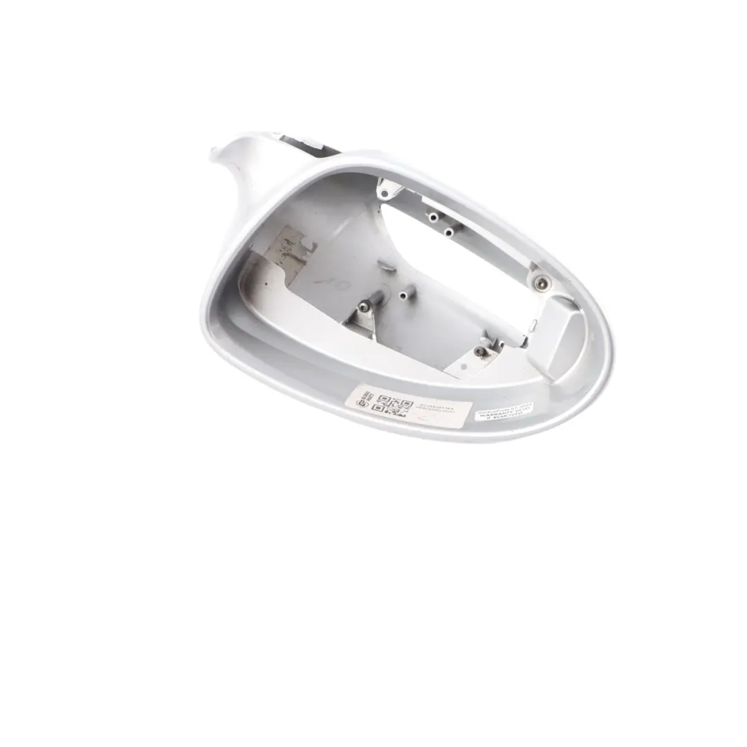 Außen Spiegel Links Abdeck Kappe Iridium Silber 775 für Mercedes W221 mit Teilenummer A2198100164 Mercedes W221 Außen Spiegel Links Abdeck Kappe Iridium Silber 775 - SKU A2198100164 - Teilenummer A2198100164