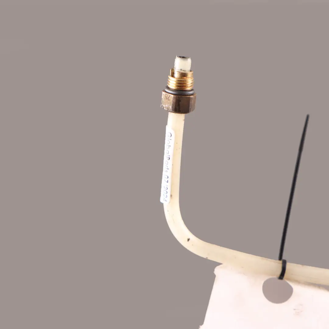 Compressor Valve Pressure Line Pipe to Mercedes W221 with Part number A2213270945 Mercedes W221 Compressor Valve Pressure Line Pipe - SKU A2213270945 - Part number A2213270945