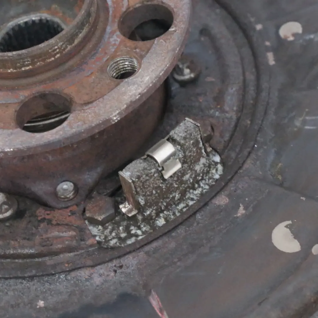 Support de roue arrière droit Moyeu de roue pour Mercedes W221 à propos du numéro de pièce A2213502208 Mercedes W221 Support de roue arrière droit Moyeu de roue - SKU A2213502208-2 - Numéro de pièce A2213502208