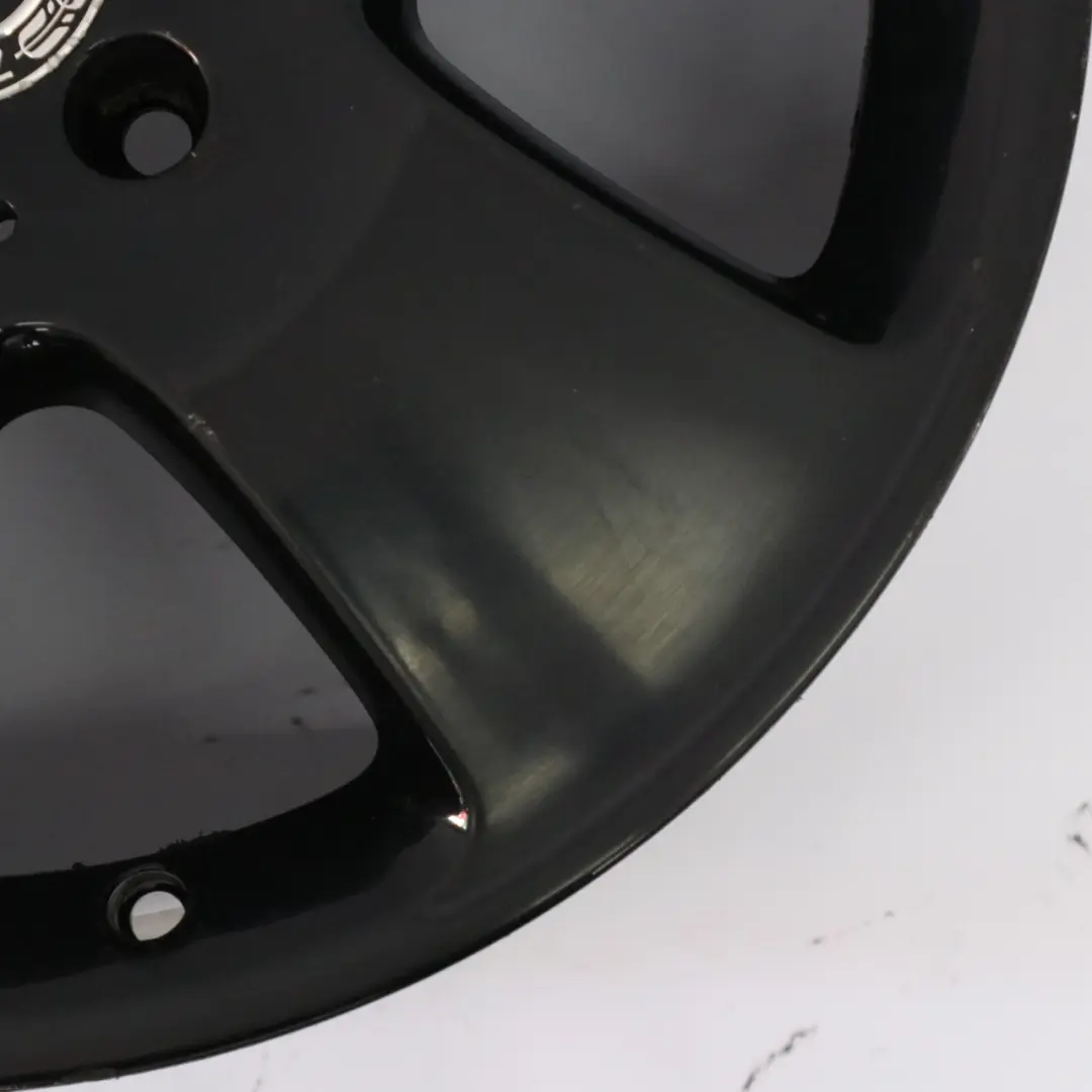 Schwarz Leicht Metall Felge 17" 8J ET:43 für Mercedes W221 mit Teilenummer A2214010302 Mercedes W221 Schwarz Leicht Metall Felge 17" 8J ET:43 - SKU A2214010302-1 - Teilenummer A2214010302