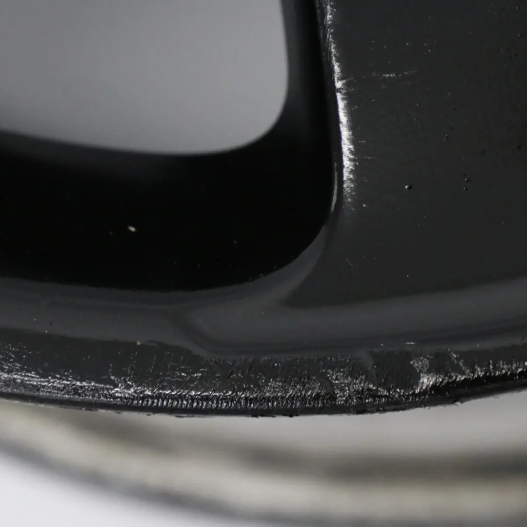 Schwarz Leicht Metall Felge 17" 8J ET:43 für Mercedes W221 mit Teilenummer A2214010302 Mercedes W221 Schwarz Leicht Metall Felge 17" 8J ET:43 - SKU A2214010302-2 - Teilenummer A2214010302