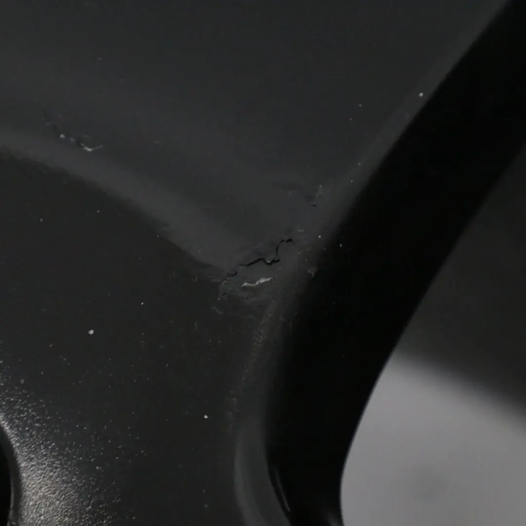 jante alliage noire 17" 8J ET:43 pour Mercedes W221 à propos du numéro de pièce A2214010302 Mercedes W221 jante alliage noire 17" 8J ET:43 - SKU A2214010302-2 - Numéro de pièce A2214010302