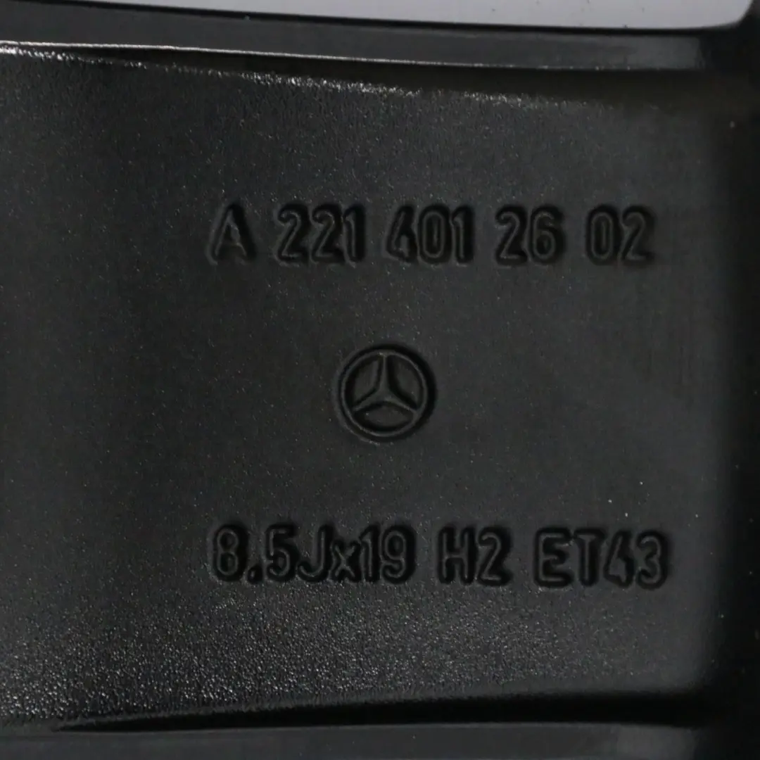 Llanta de aleación plateada Mercedes W221 AMG 19" 8,5J ET:43 para con número de pieza A2214012602 Llanta de aleación plateada Mercedes W221 AMG 19" 8,5J ET:43 - SKU A2214012602-2 - Número de pieza A2214012602