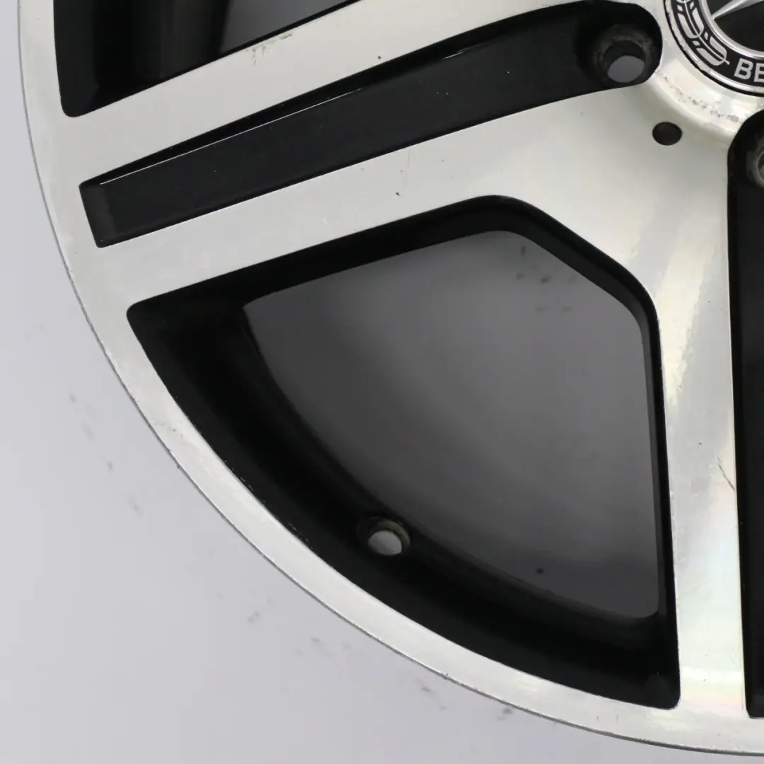 Silberne Leichtmetallfelge 19" 8,5J ET:43 für Mercedes W221 AMG mit Teilenummer A2214012602 Mercedes W221 AMG Silberne Leichtmetallfelge 19" 8,5J ET:43 - SKU A2214012602-2 - Teilenummer A2214012602