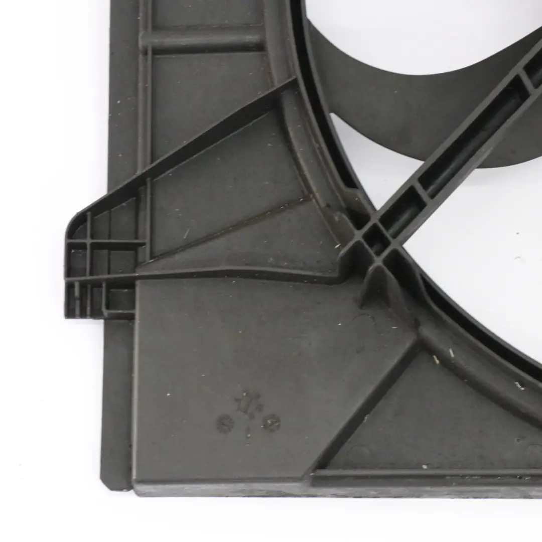 S500 Boîtier carter ventilateur radiateur Refroidissement moteur pour Mercedes W221 à propos du numéro de pièce A2215050155 Mercedes W221 S500 Boîtier carter ventilateur radiateur Refroidissement moteur - SKU A2215050155-1 - Numéro de pièce A2215050155