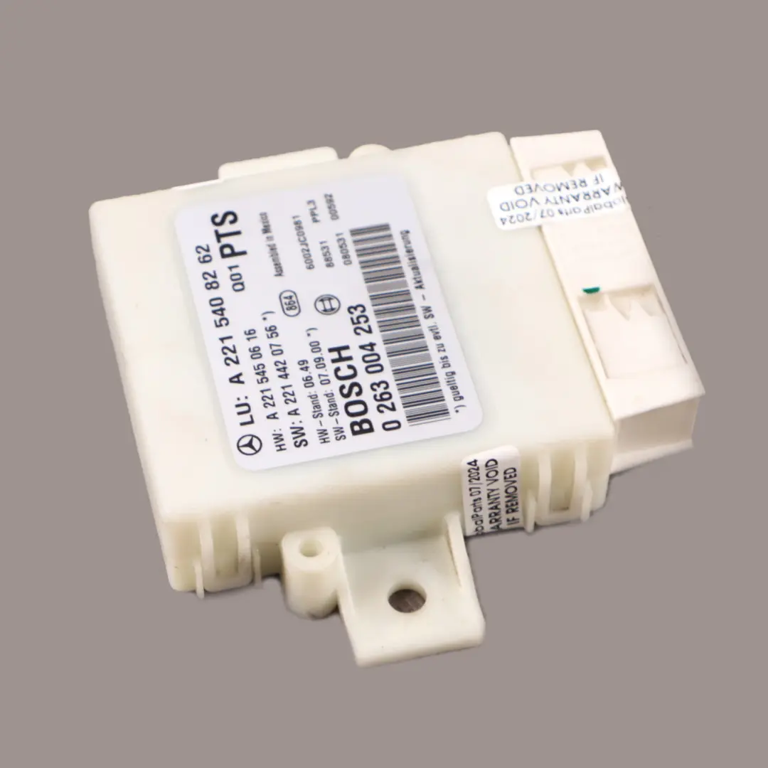 S320CDI Parktronic System Sensors Control Module PDC to Mercedes W221 with Part number A2215408262 Mercedes W221 S320CDI Parktronic System Sensors Control Module PDC - SKU A2215408262 - Part number A2215408262