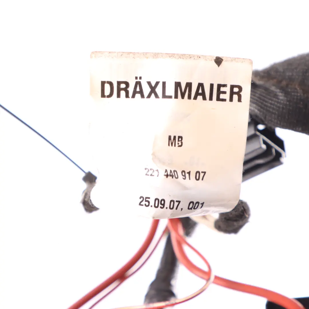 Fuse Box Distribution Dashboard A2214409107 to Mercedes W221 with Part number A2215450701 Mercedes W221 Fuse Box Distribution Dashboard A2214409107 - SKU A2215450701 - Part number A2215450701