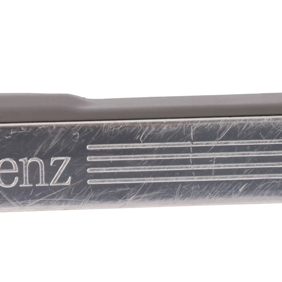 Entrada Umbral Tapa Tira Delantera Derecha recortar para Mercedes W221 con número de pieza A2216800235 Mercedes W221 Entrada Umbral Tapa Tira Delantera Derecha recortar - SKU A2216800235-2 - Número de pieza A2216800235