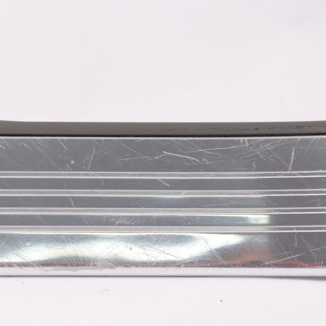 Soglia di porta posteriore sinistra Trim Ingresso Coperchio Plate per Mercedes W221 con numero di parte A2216800535 Mercedes W221 Soglia di porta posteriore sinistra Trim Ingresso Coperchio Plate - SKU A2216800535-1 - Numero di parte A2216800535
