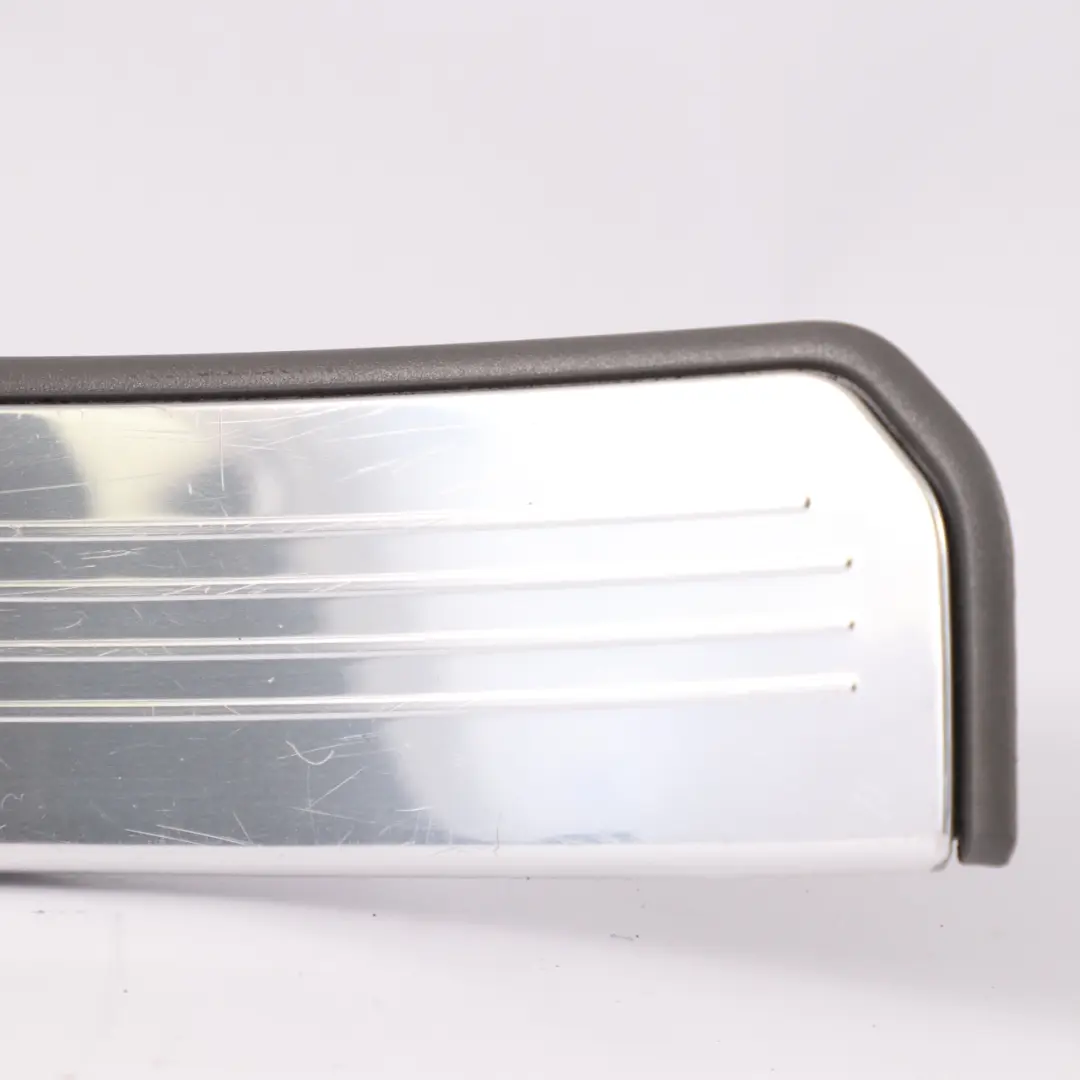 Mercedes W221 Soglia di porta posteriore sinistra Trim Ingresso Coperchio Plate - SKU A2216800535-1 - Numero di parte A2216800535