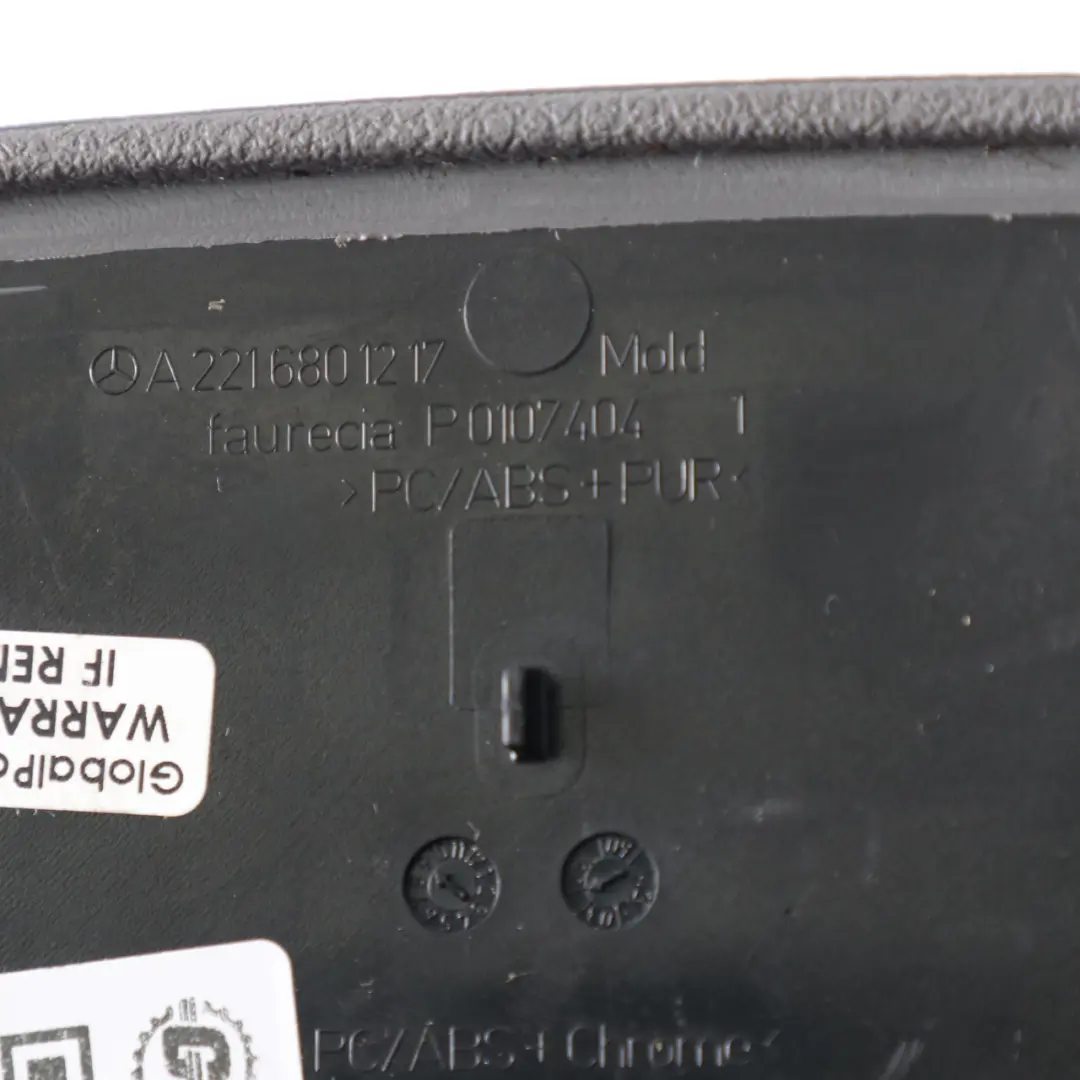 Couvercle de rangement pour porte-gobelets Console centrale Gris pour Mercedes W221 à propos du numéro de pièce A2216801217 Mercedes W221 Couvercle de rangement pour porte-gobelets Console centrale Gris - SKU A2216801217 - Numéro de pièce A2216801217