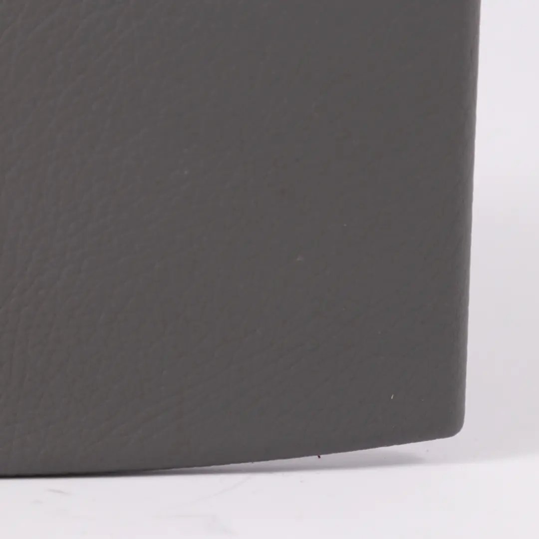 Portabicchieri Coperchio Console Centrale Grigio per Mercedes W221 con numero di parte A2216801217 Mercedes W221 Portabicchieri Coperchio Console Centrale Grigio - SKU A2216801217 - Numero di parte A2216801217