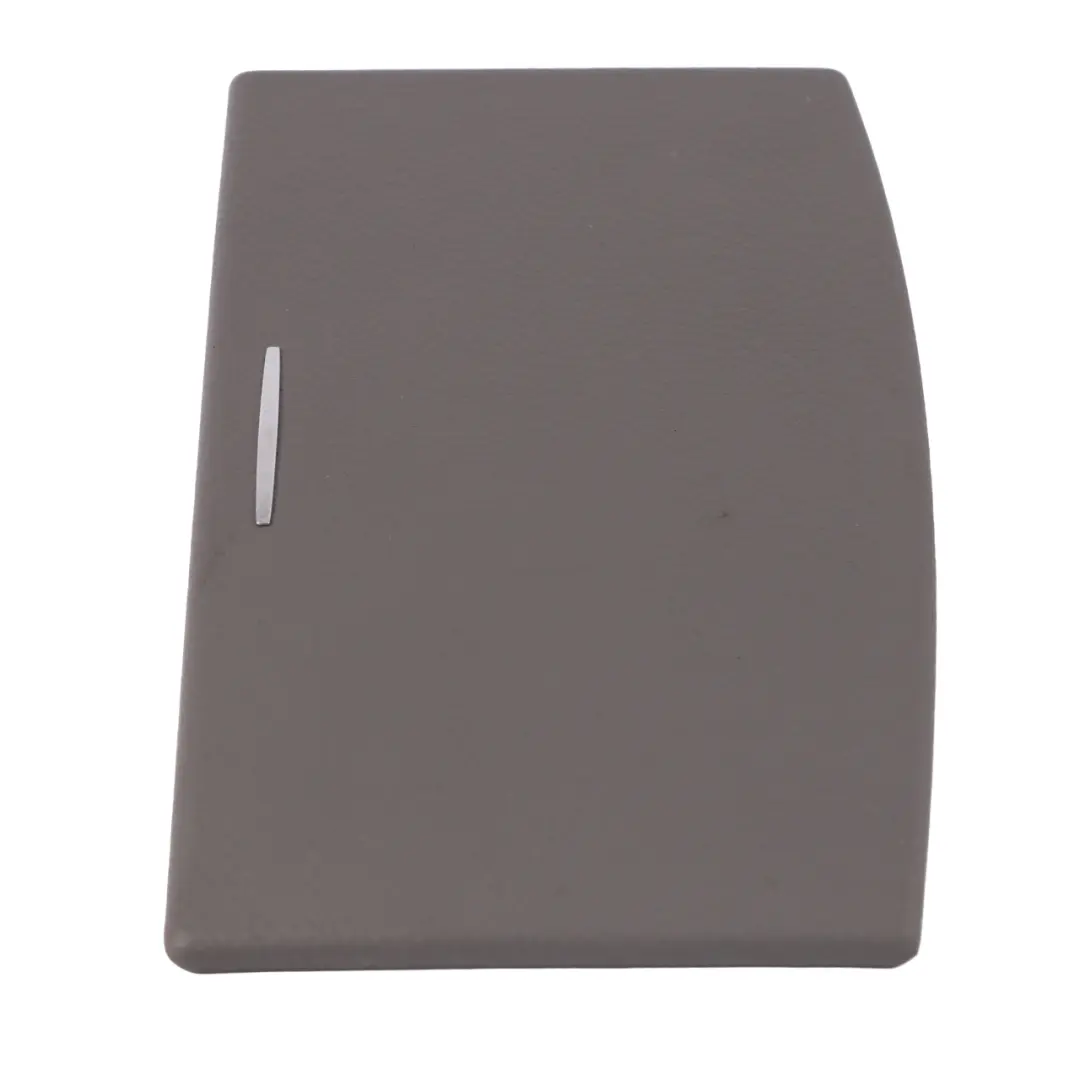 Pokrywa Uchwytu Na Kubki Szara Basalt Grey do Mercedes W221 o numerze A2216801217 Mercedes W221 Pokrywa Uchwytu Na Kubki Szara Basalt Grey - SKU A2216801217 - Numer Części A2216801217