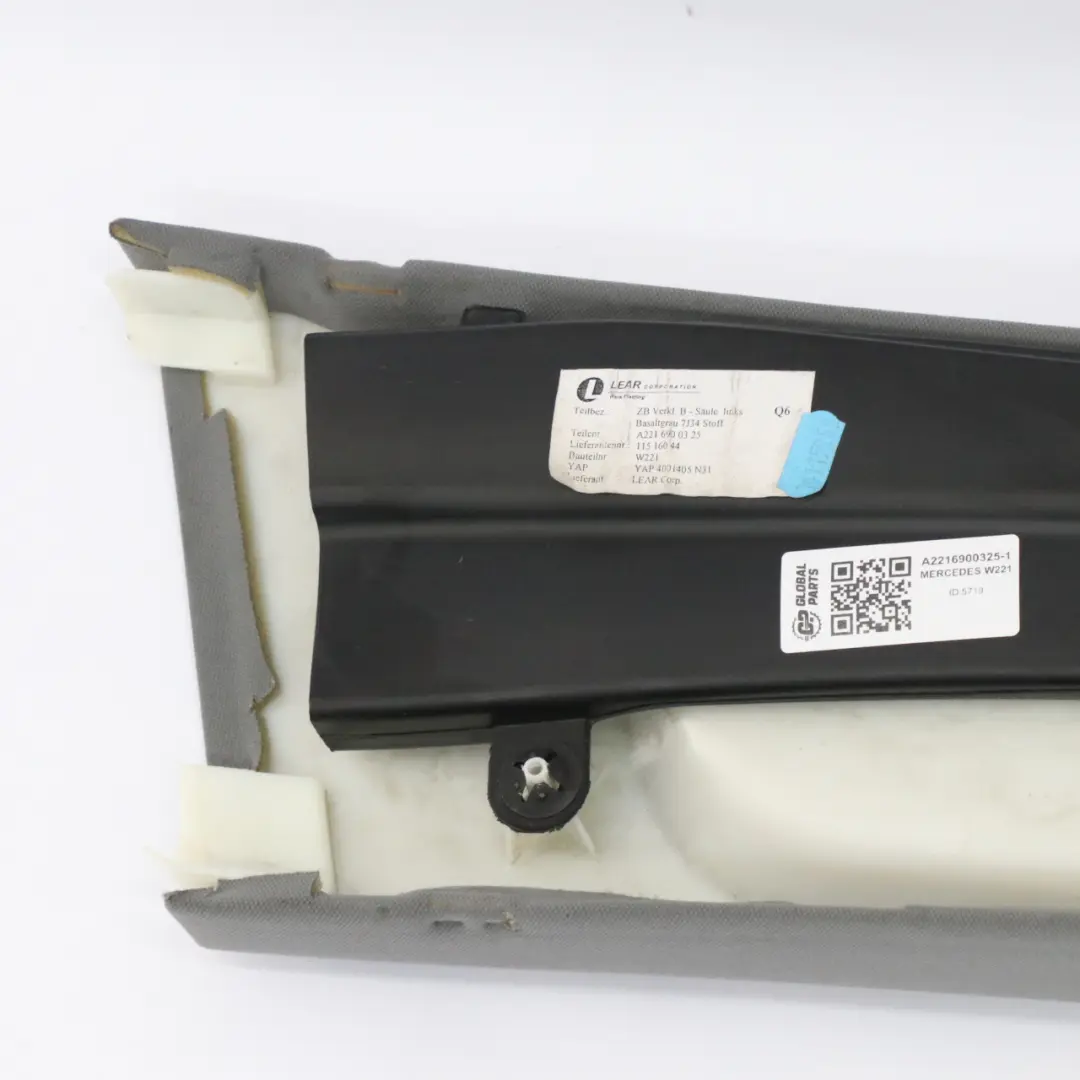 Pilastro B Rivestimento interno superiore sinistro Grigio per Mercedes W221 con numero di parte A2216900325 Mercedes W221 Pilastro B Rivestimento interno superiore sinistro Grigio - SKU A2216900325-1 - Numero di parte A2216900325