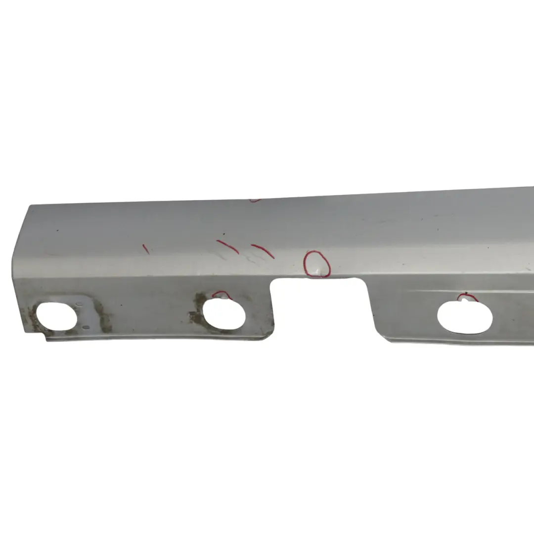 Soglie delle porte copertura laterale sinistra Iridium Silver 775 per Mercedes W221 con numero di parte A2216900340 Mercedes W221 Soglie delle porte copertura laterale sinistra Iridium Silver 775 - SKU A2216900340-IRS - Numero di parte A2216900340