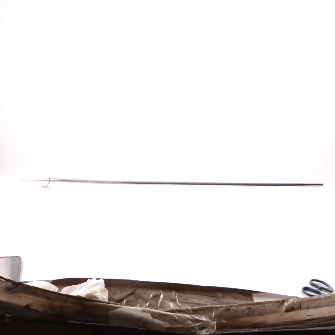 Fensterleiste Tür Vorne Rechts Zierleiste Dichtung für Mercedes W221 mit Teilenummer A2216904280 Mercedes W221 Fensterleiste Tür Vorne Rechts Zierleiste Dichtung - SKU A2216904280 - Teilenummer A2216904280