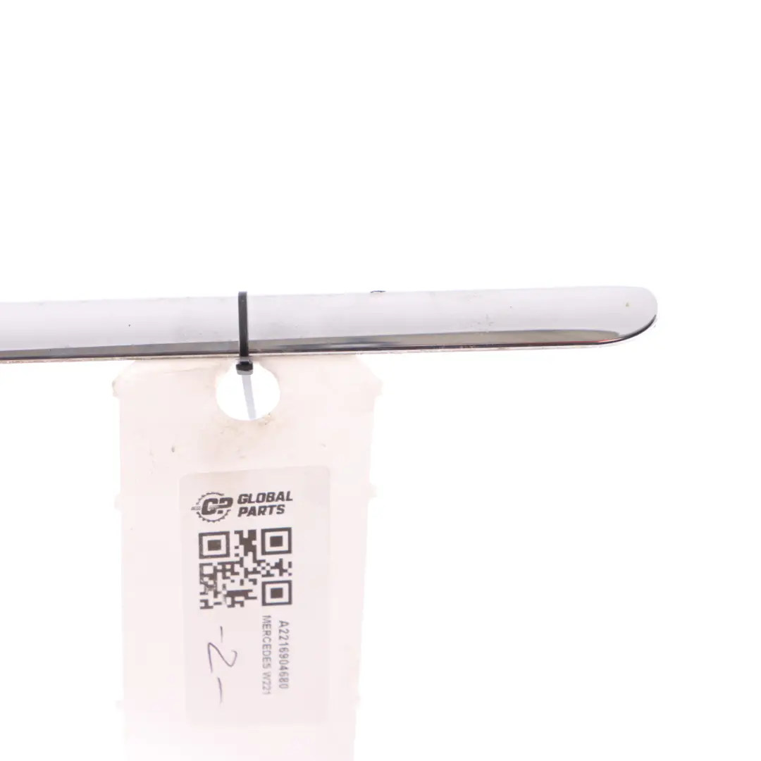 Modanatura porta posteriore destra Trim Cover Strip per Mercedes W221 con numero di parte A2216904680 Mercedes W221 Modanatura porta posteriore destra Trim Cover Strip - SKU A2216904680 - Numero di parte A2216904680